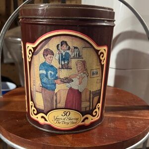 Nestle Toll House Vintage Decorative Tin with Family Illustration